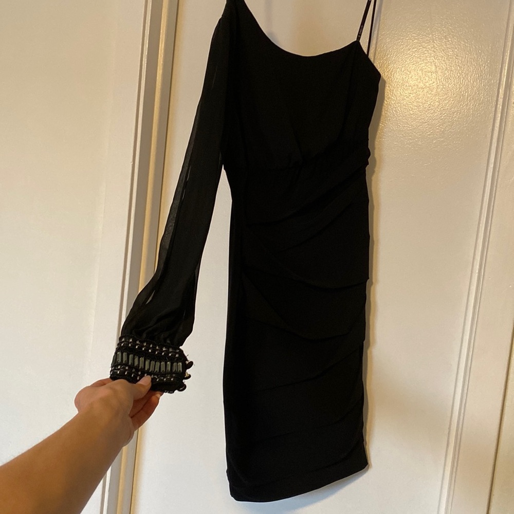 One shoulder black bodycon dress